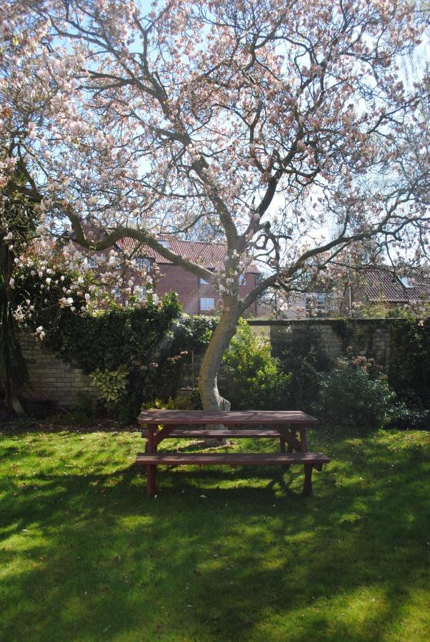 Melton Guest House York Esterno foto