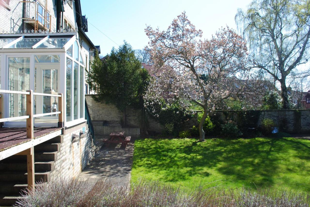 Melton Guest House York Esterno foto